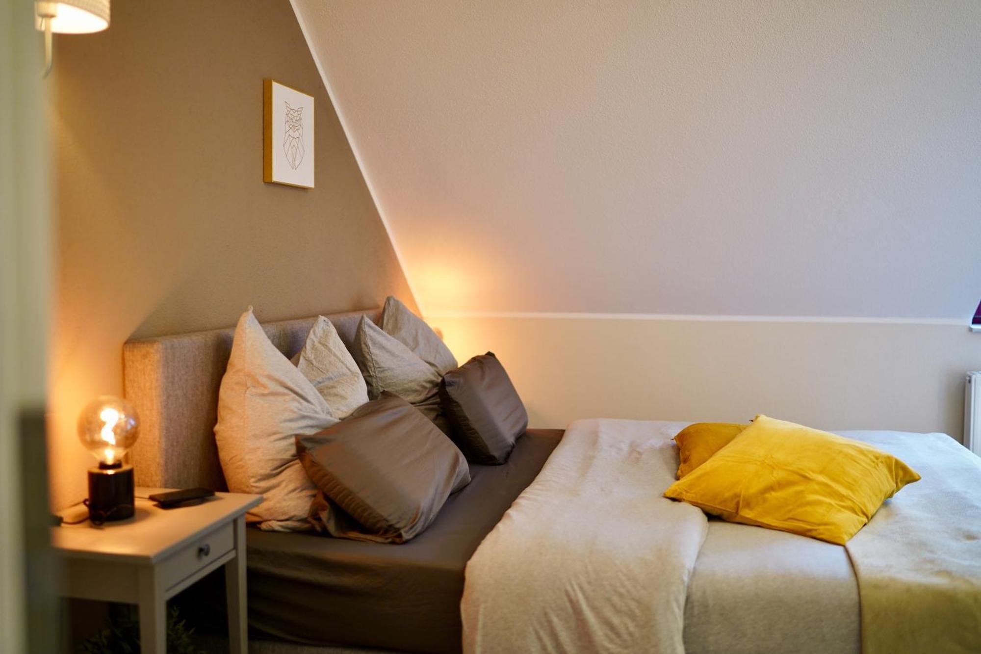 Edler Wohnraum Noble Stadtoase Mit Boxspringbett, Kaffeevollautomat & Parkplatz Zwickau Exterior foto